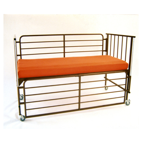 Adult cot bed