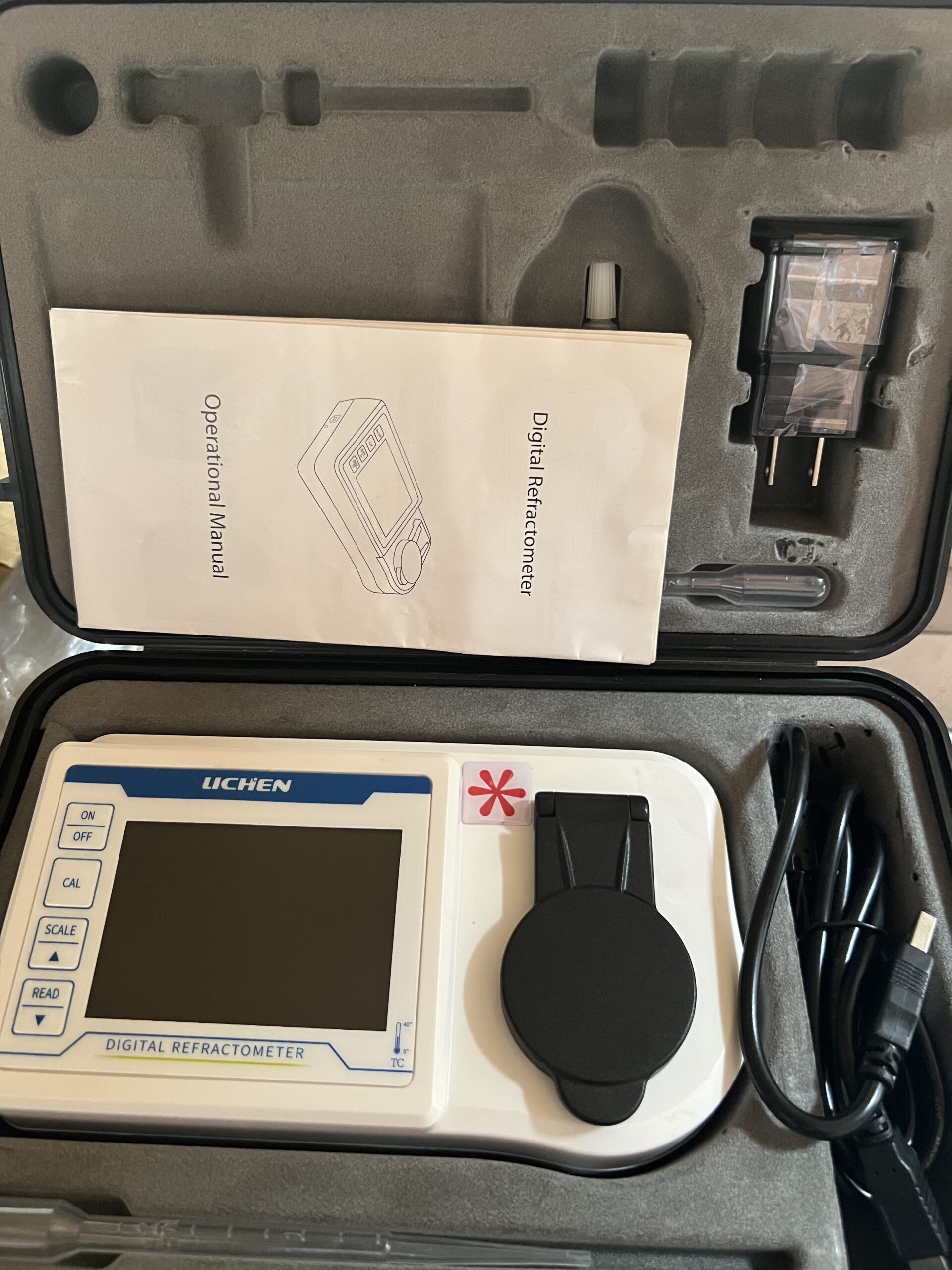 Digital Bench-top Refractometer, Brix 0-94%